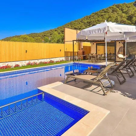 Saribelen 2 Bedroom Secluded With Private Pool Hot Tub 빌라 칼칸