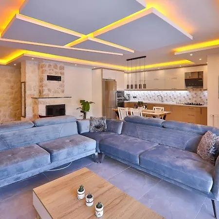 Saribelen 2 Bedroom Secluded With Private Pool Hot Tub 빌라 *
