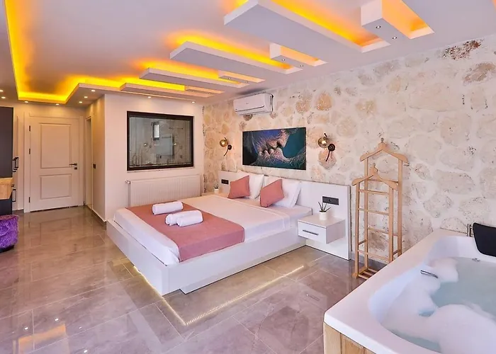 别墅 Saribelen 2 Bedroom Secluded With Private Pool Hot Tub