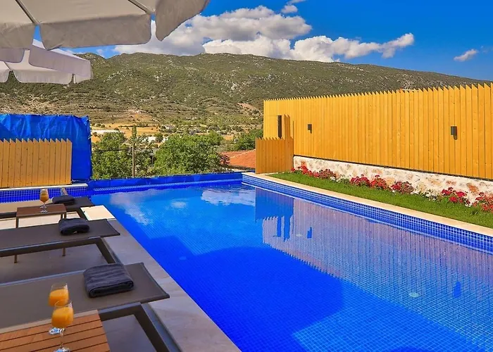 Saribelen 2 Bedroom Secluded With Private Pool Hot Tub 别墅