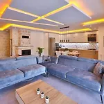 Saribelen 2 Bedroom Secluded With Private Pool Hot Tub Villa *